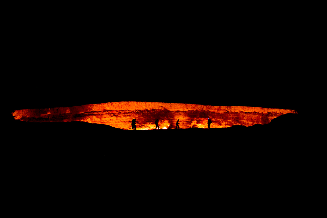 Porta do inferno: o que é a cratera em chamas há mais de 50 anos | alt